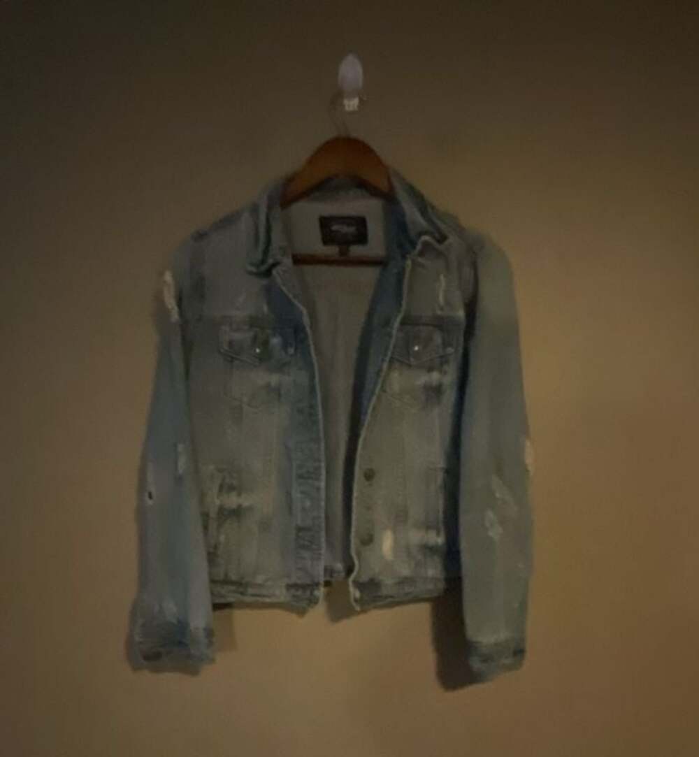 Silver Jeans Co. Built Free Distressed Light Wash Denim Jacket XS